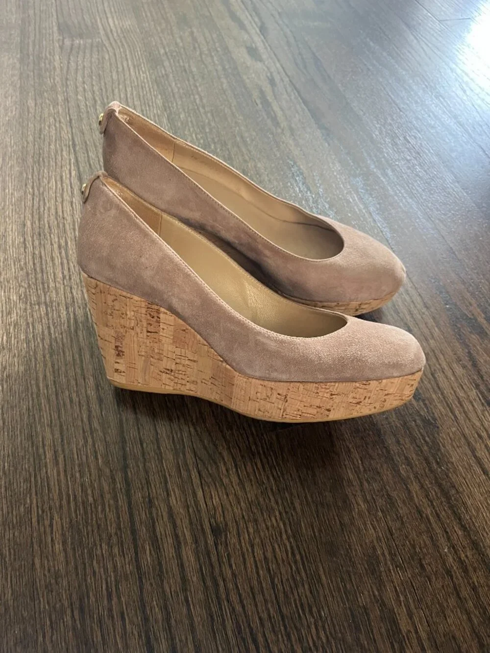 Stuart Weitzman Cork Swoon Taupe Suede Wedge Pumps size 8